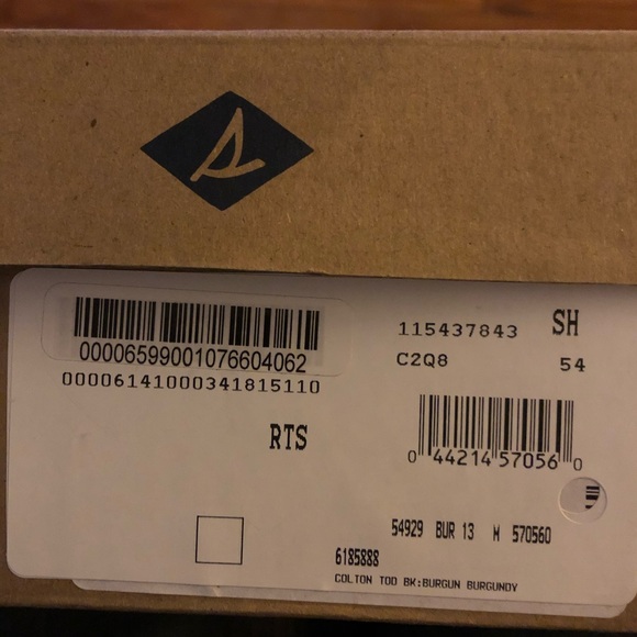 Kenneth Cole Chukka boots. Boys 13 m - Picture 6 of 6